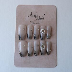 Press on Nails "Glam' Chic" photo 1